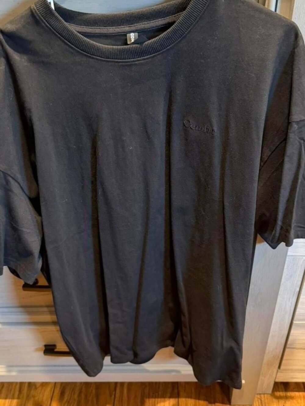 Comfrt black t-shirt Size M